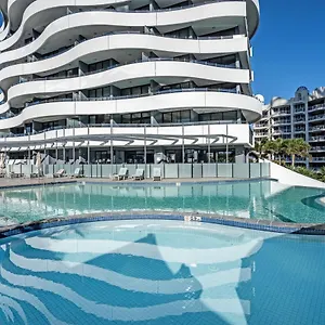 The Wave **** Gold Coast