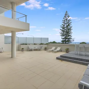 *** Aparthotel Pure Kirra Australia