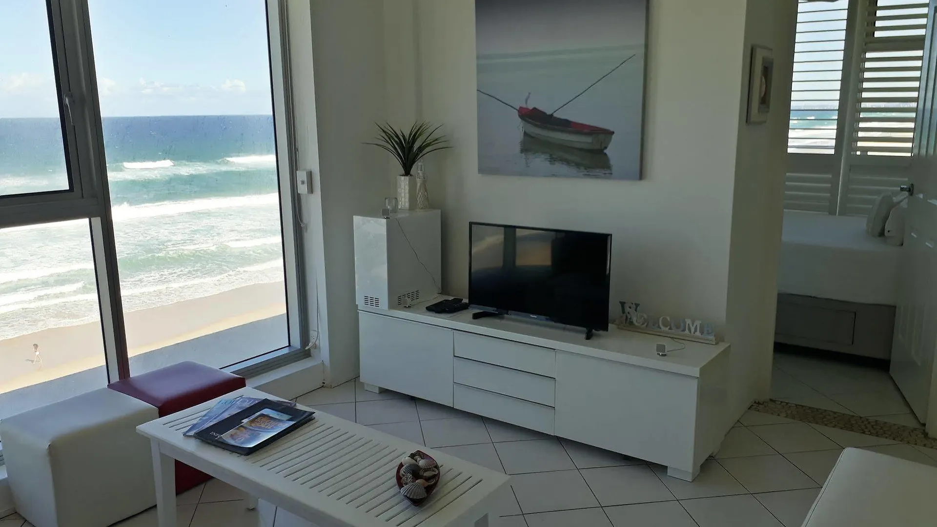 *** Aparthotel Hibiscus On The Beach Gold Coast Australia