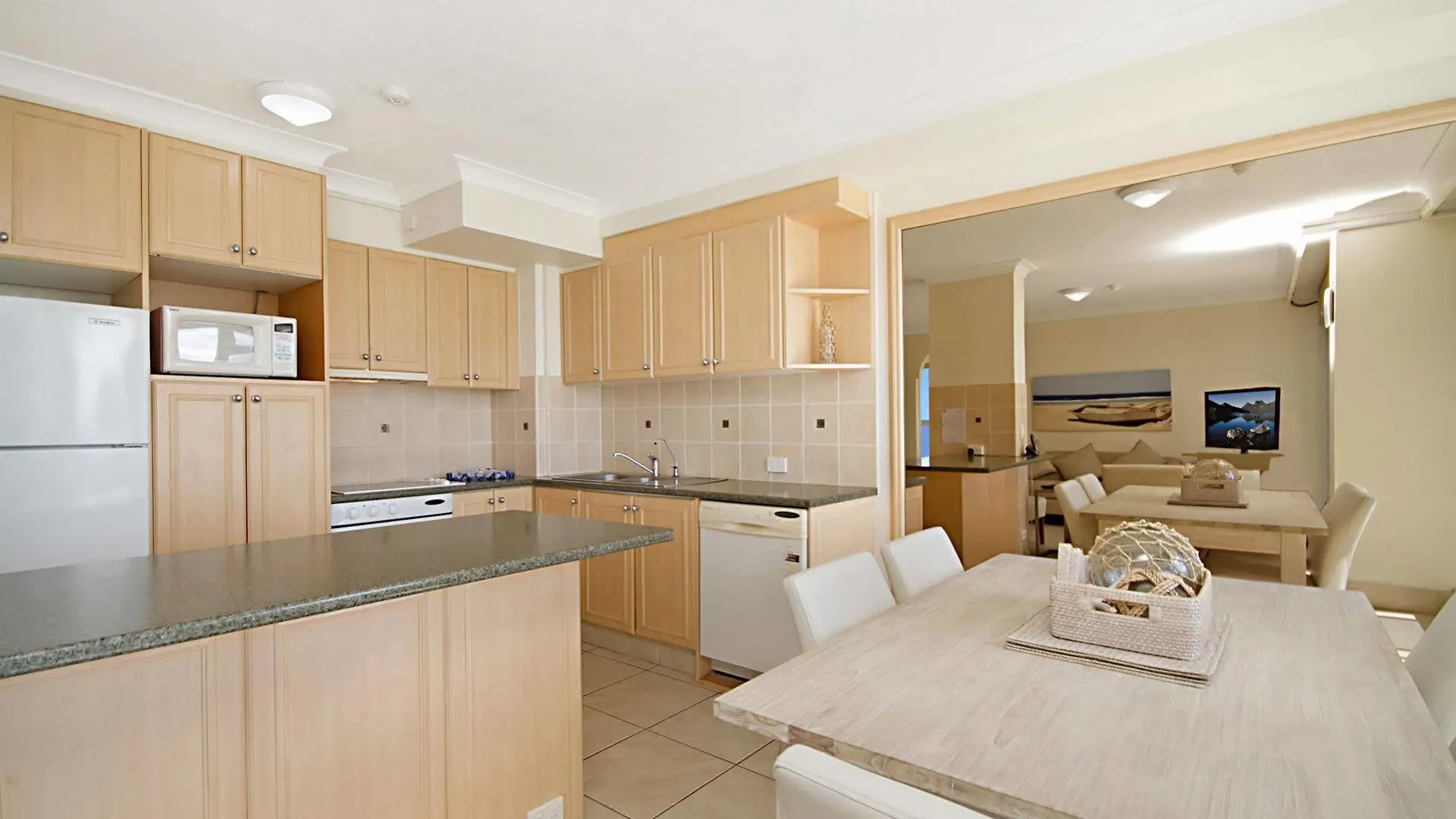 Aparthotel Hibiscus On The Beach Gold Coast