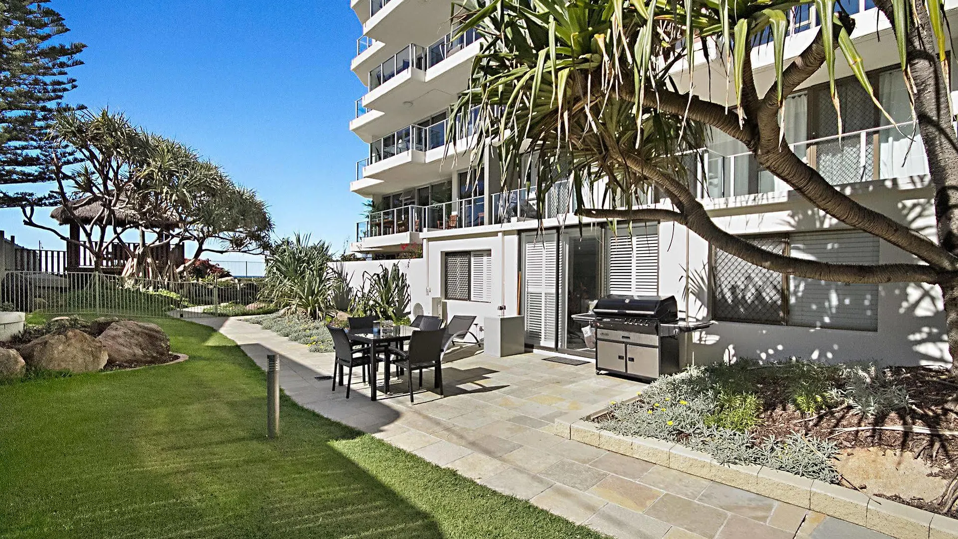 Aparthotel Hibiscus On The Beach Gold Coast